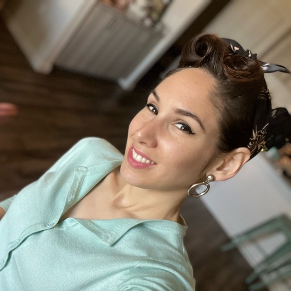 Meet your Posher, Jessica - Picture 4 of 6